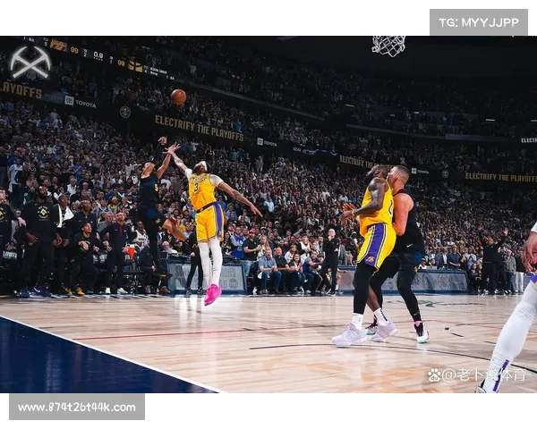 NBA巅峰对决再度上演 超级巨星激烈争锋挑战历史荣耀 NBA巅峰对决再度上演 超级巨星激烈争锋挑战历史荣耀
